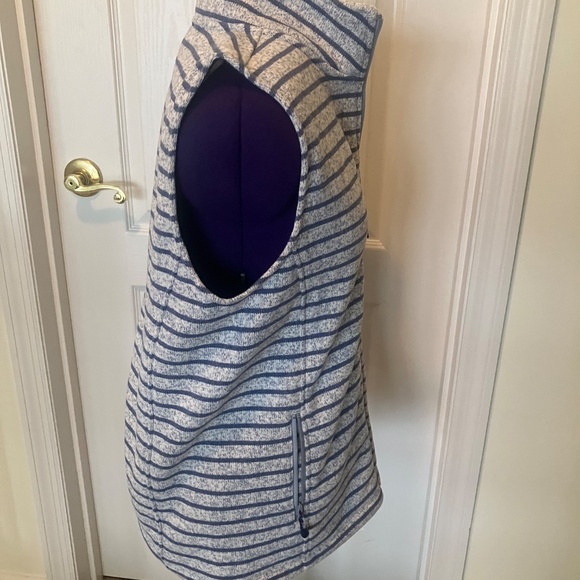Vineyard Vines Gray with Navy Blue Stripes Vest Size M - Picture 4 of 10